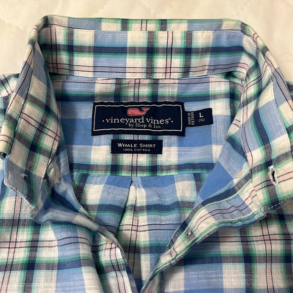 Vineyard Vines Boys Button Down Shirts (2) size Large - Picture 8 of 8